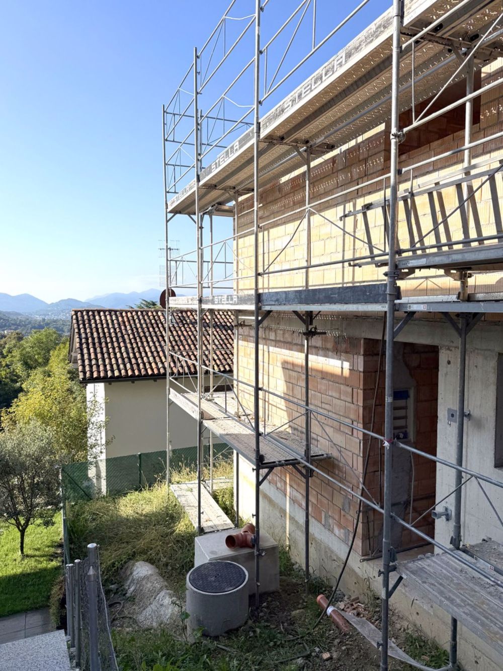 Neue 4,5-Zimmer-Wohnung im modernen Stil mit Veranda und großem privatem Garten - Bild 3