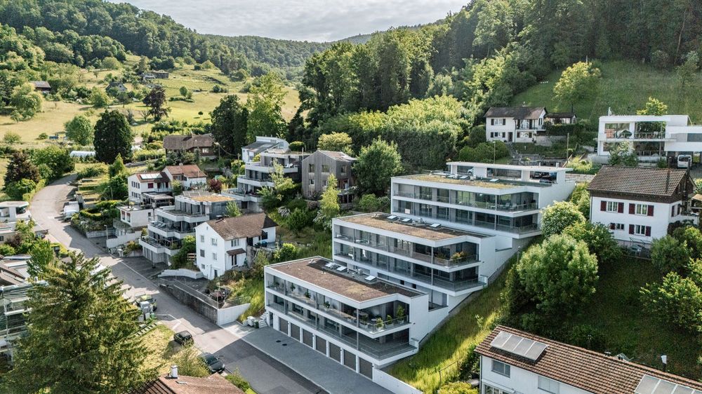 Topmoderne 4½-Zimmerwohnung mit grosser Terrasse - Bild 1