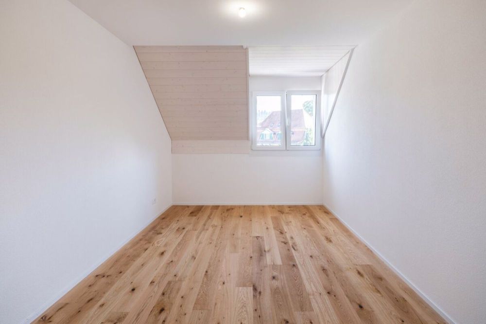 Exklusive 3.5 Zimmer Dachwohnung - Bild 8