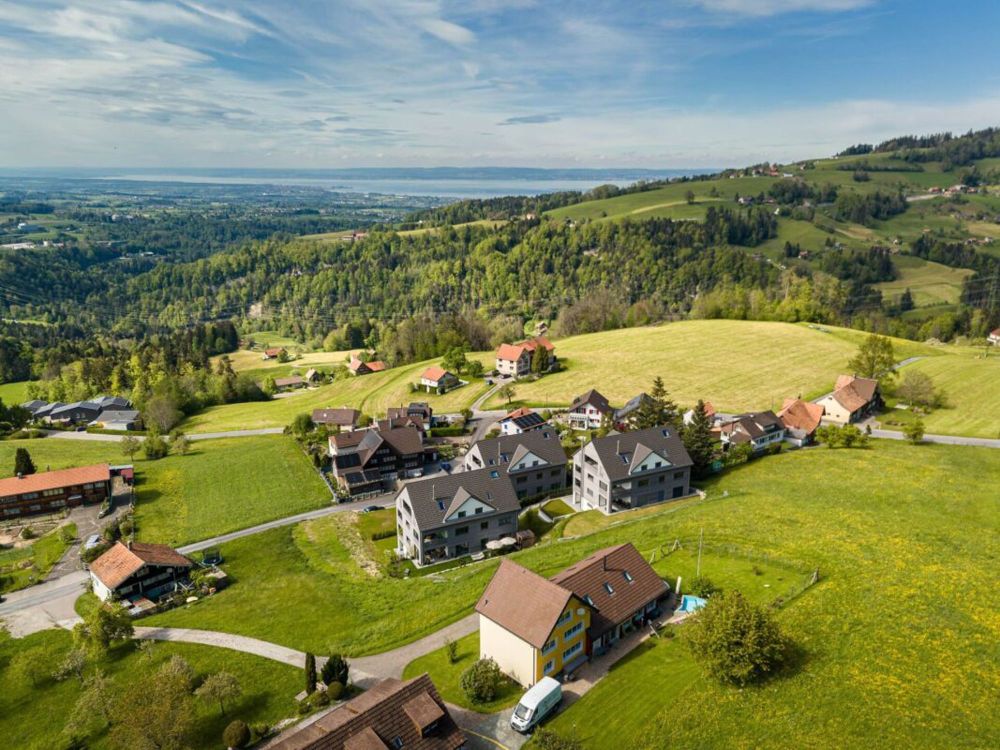 Luxuriöse Attika mit Bodensee-Panoramablick | dreamo.ch - Bild 1