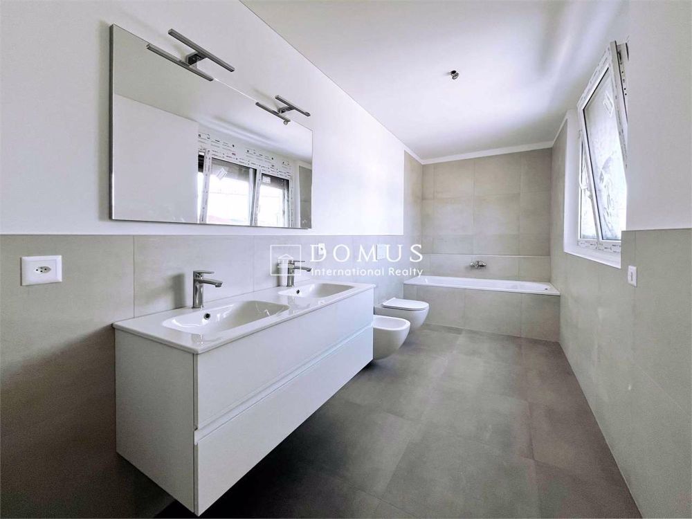 Neue und moderne Villa mit privatem Garten - Bild 12