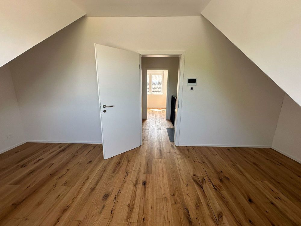 Modernes Doppeleinfamilienhaus in Untereggen - Bild 13