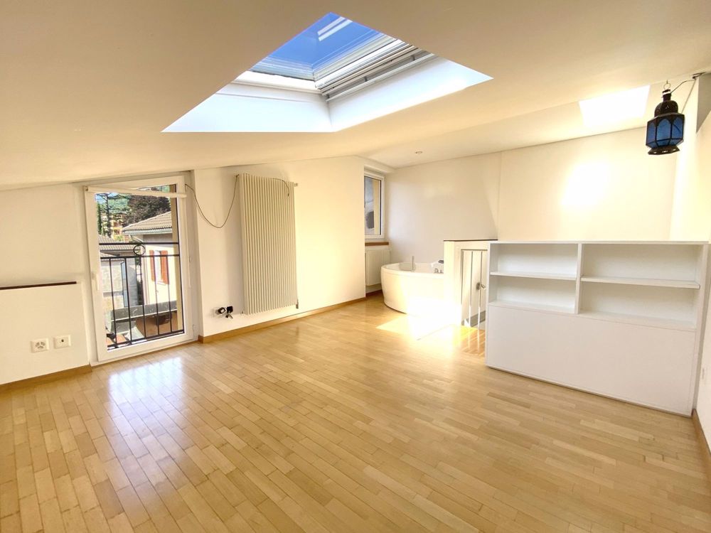 Seltenes 4-Zimmer-Haus mit separatem Raum und Seeblick renoviert - Bild 8