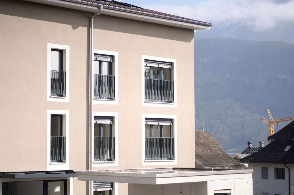 Traumhafte 3.5-Zimmer-Wohnung mit Blick auf den Rigi-Südhang und Smart-Home-Komfort - Bild 1