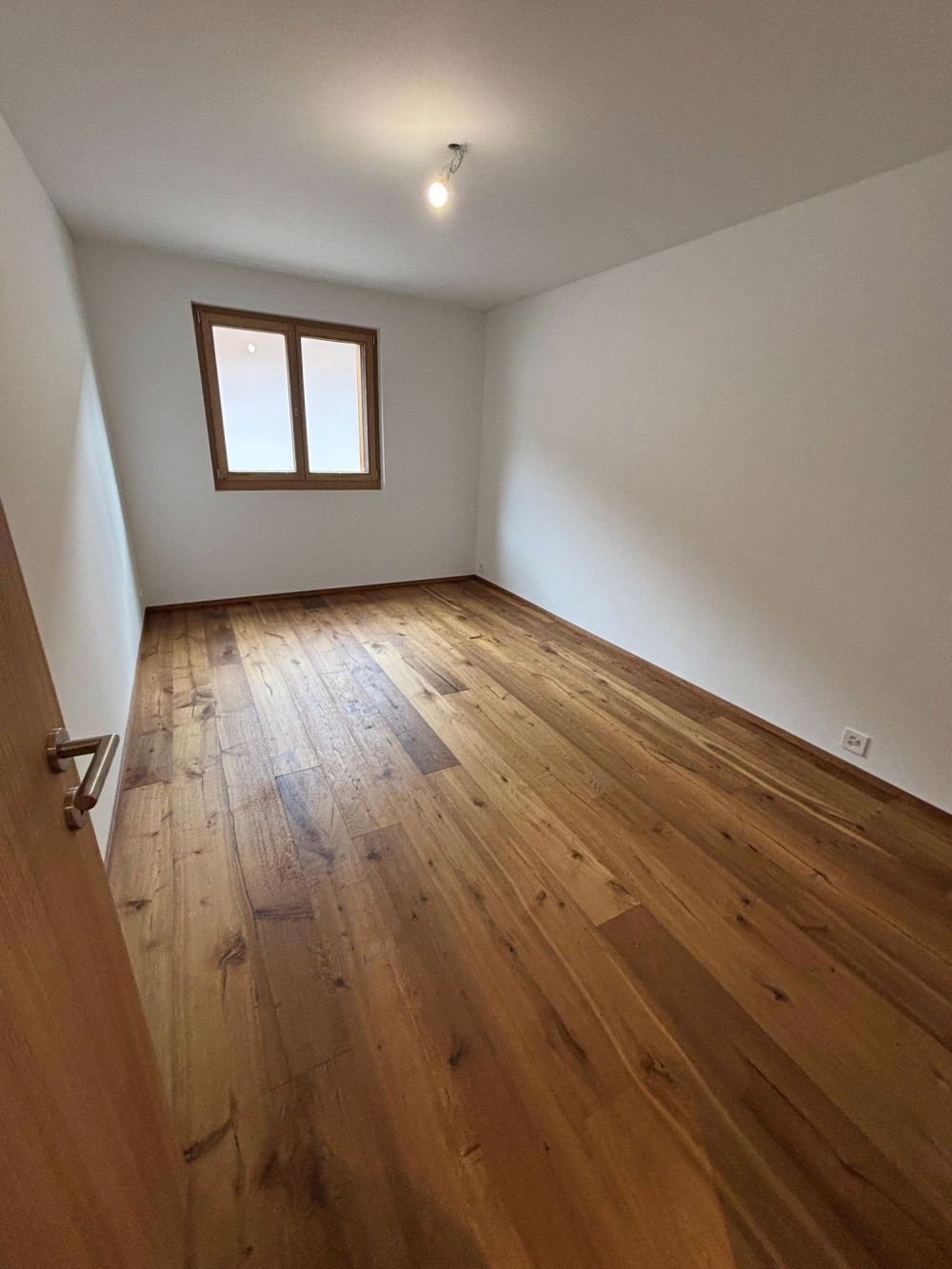 Nigelnagelneue 3.5-Zimmerwohnung - Bild 9