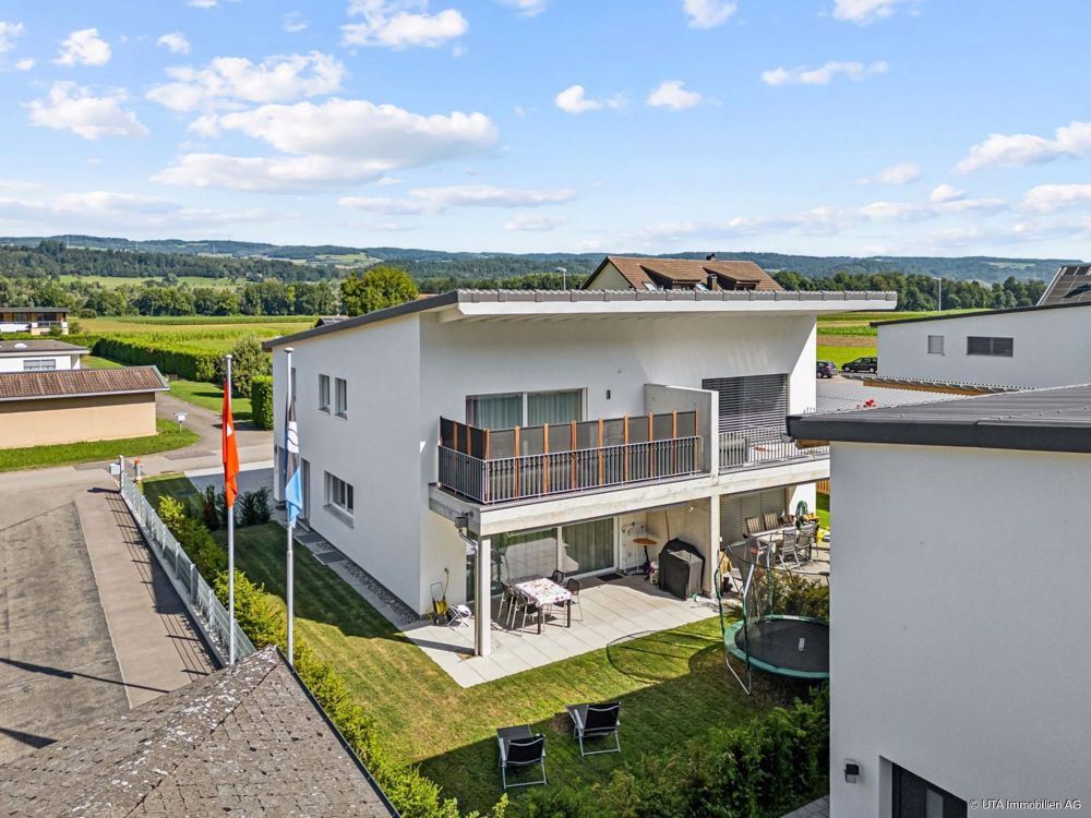 Exklusives Traumhaus im Grünen - Aussenansicht