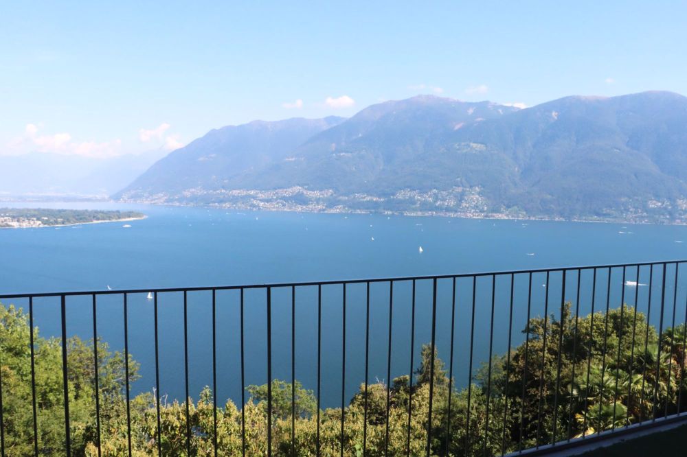 Prestigiosa Villetta con vista spettacolare, Attraktive Villetta, zus. Wohnung, Garagen - Bild 2