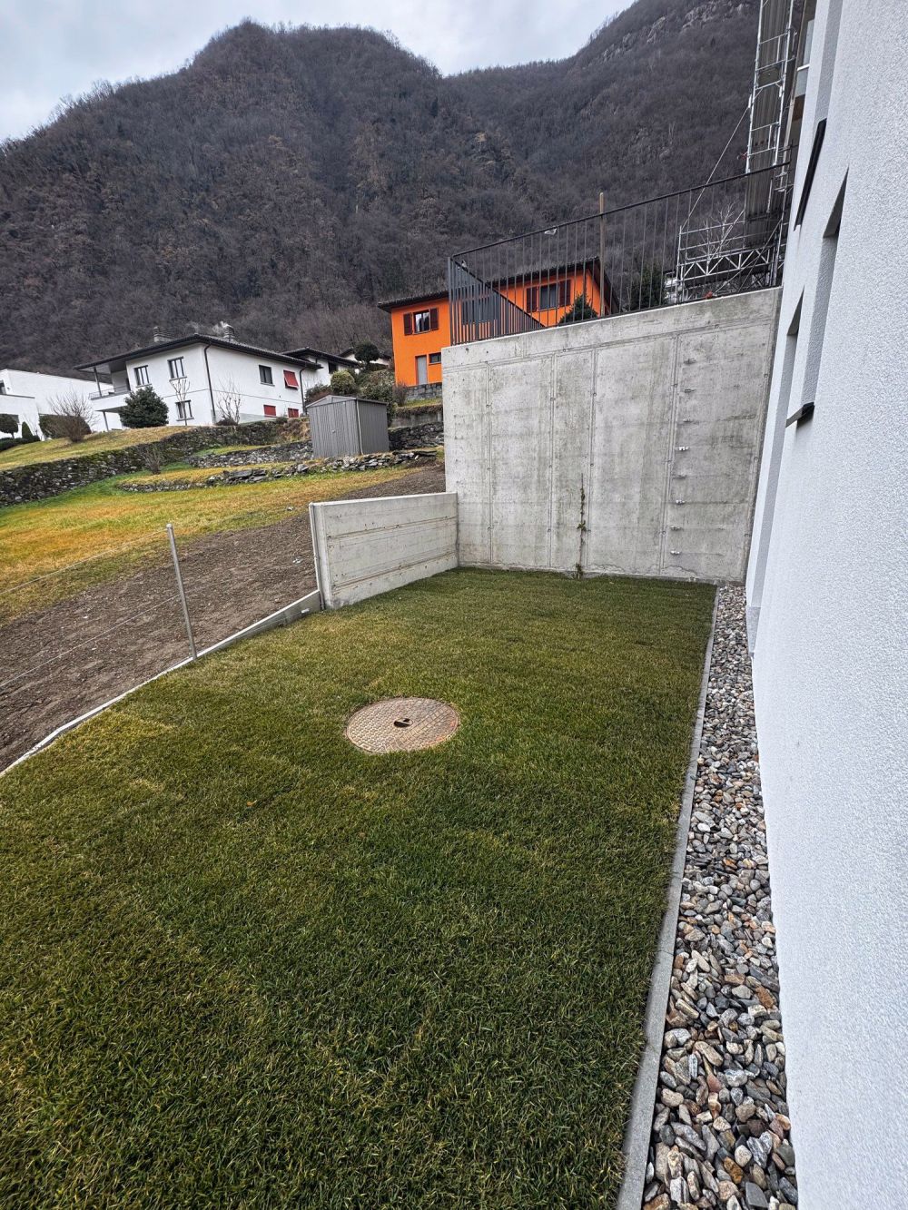Modernes Apartment mit 3.5 Zimmern und Panoramablick in Lumino - Bild 11