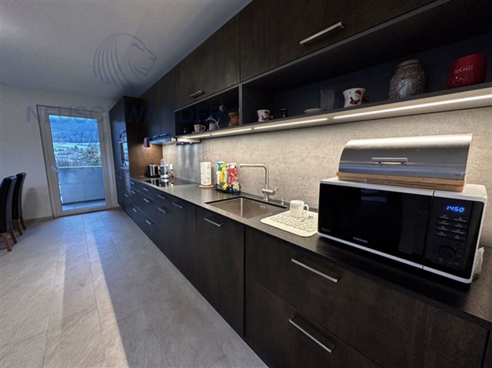 Mit herrlicher Aussicht und in der Nähe von Annehmlichkeiten - Bild 9