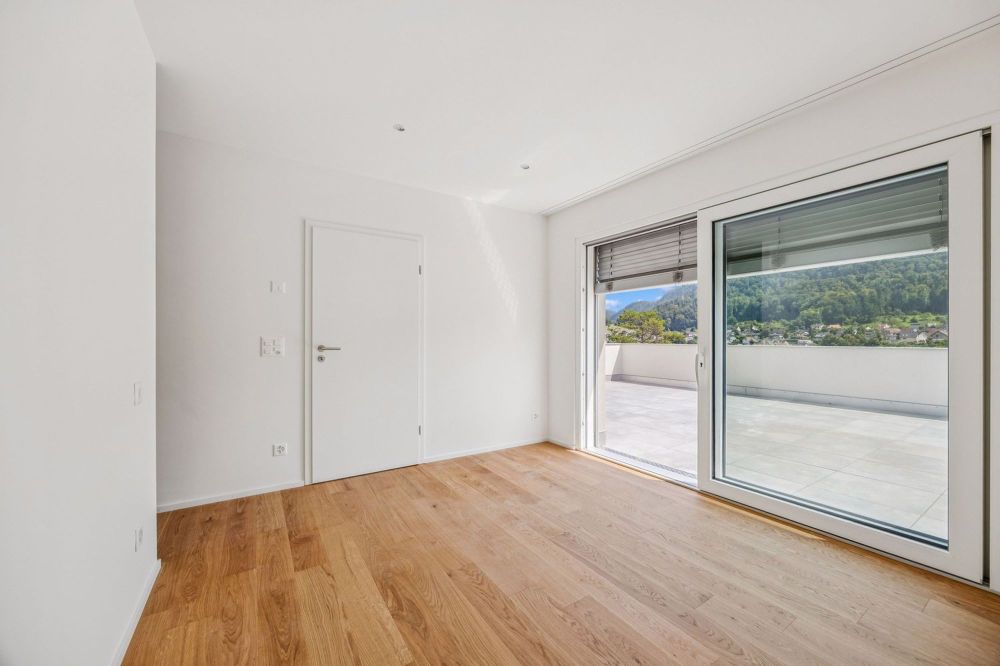 5.5-Zimmer-Doppelhaus mit Charakter und Aussicht - Bild 8