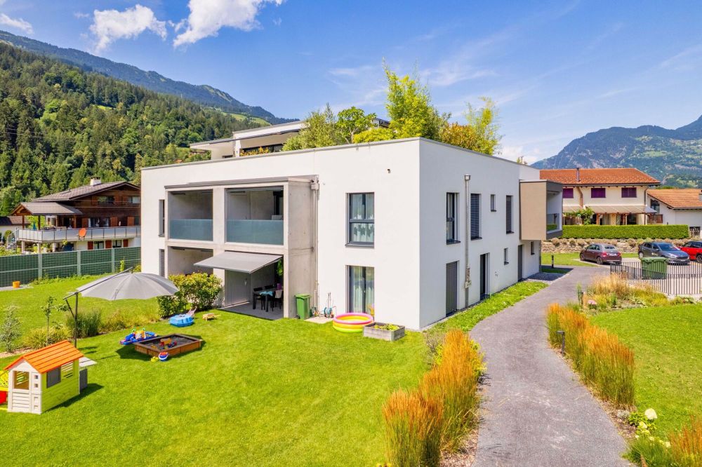 Neuwertige 4.5 Zimmerwohnung mit Wohlfühlcharakter - Bild 1