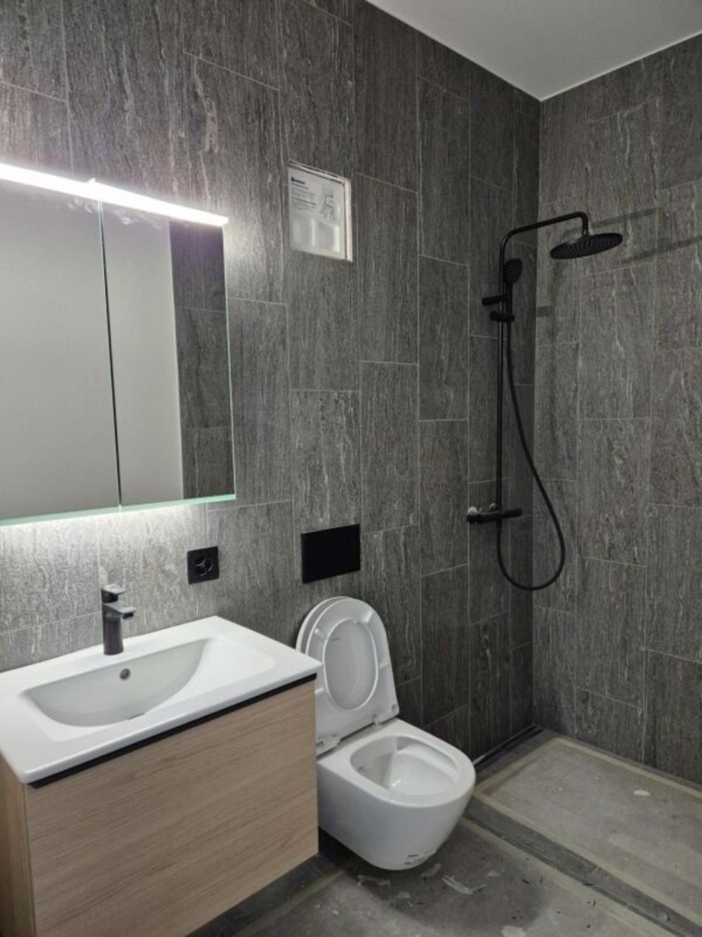 1.5 Zimmer-Wohnung (Studio), Mitten in den Bergen - mitten im Dorf - Bild 9