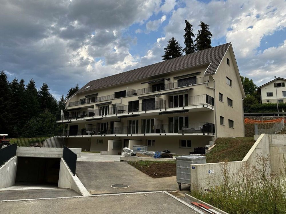 Moderne 2-Zimmer-Galeriewohnung in Hombrechtikon zu vermieten - Bild 2