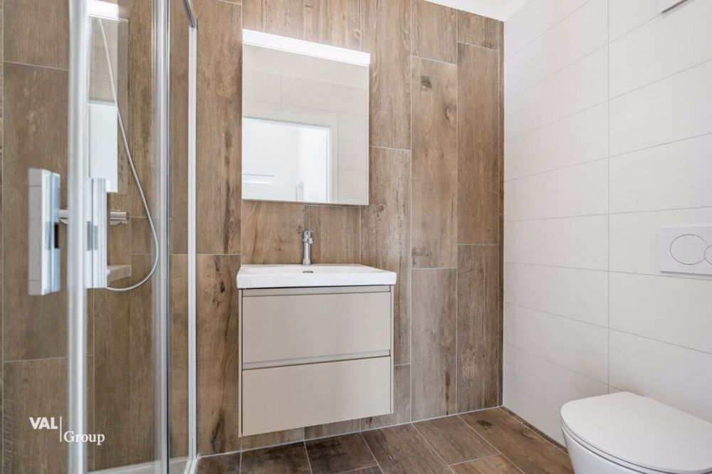 Prächtiges 4.5-Zimmer-Dachgeschoss mit Balkon und viel Licht - Bild 8