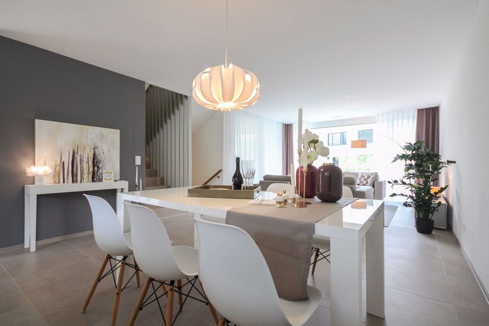 Hochwertig ausgebautes 5.5-Zimmer-Reiheneinfamilienhaus an zentrumsnaher Lage in Merenschwand AG - Bild 1