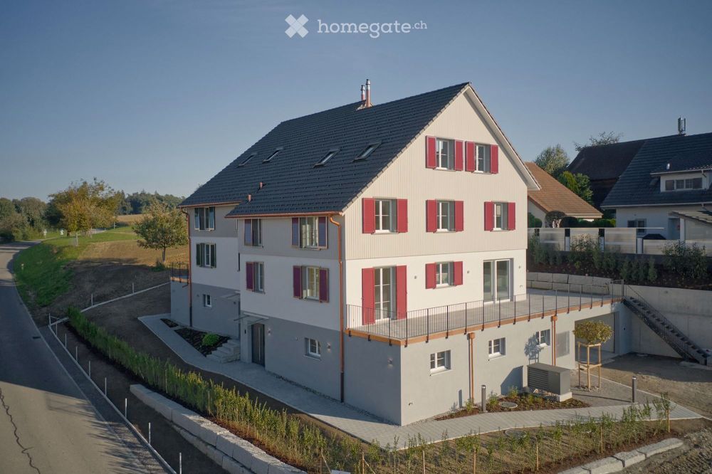 Neubau! Aussen Tradition - innen modern - an sehr sonniger Lage - Bild 4