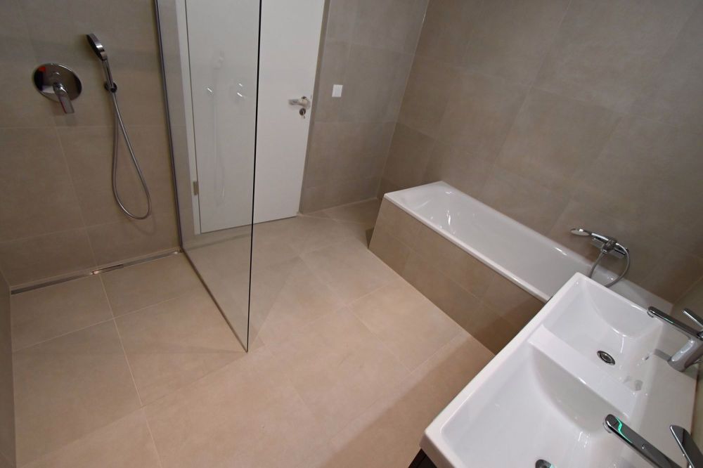 Prächtige Wohnung mit 17 m2 Balkon in der Nähe von Geschäften - Bild 5
