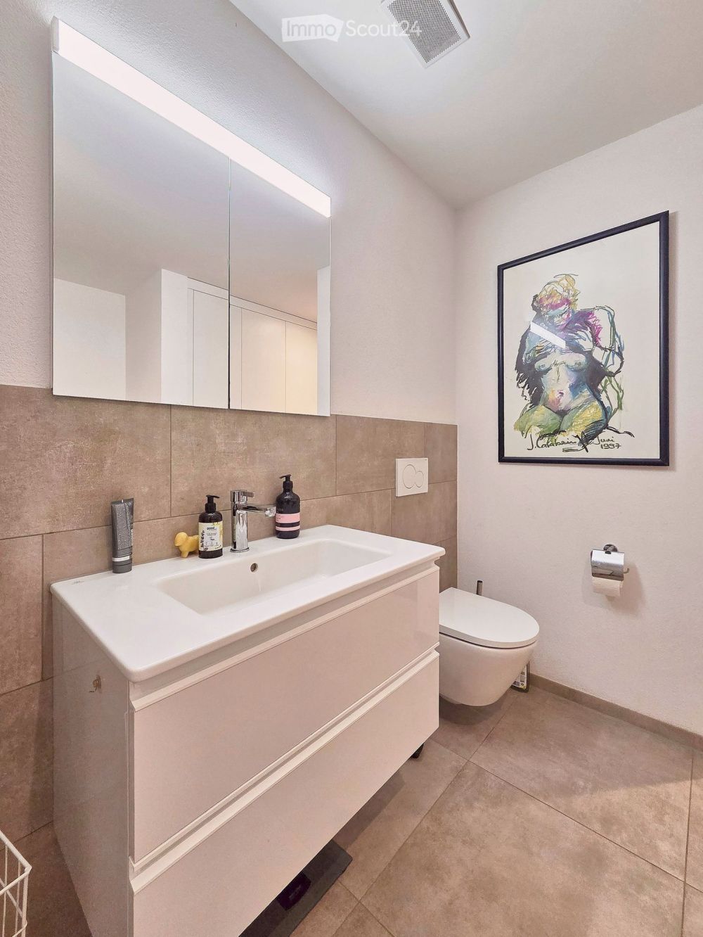 Neubauwohnung in totalsaniertem Bijou - Bild 4