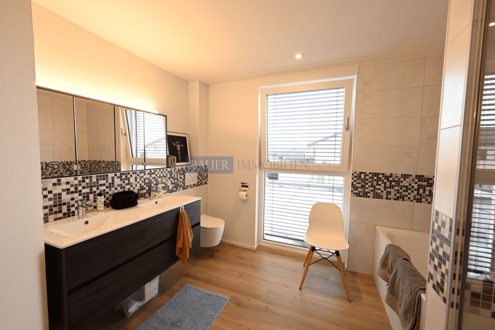 *Neubau 5.5-Zimmer-Doppeleinfamilienhaus* - Bild 7