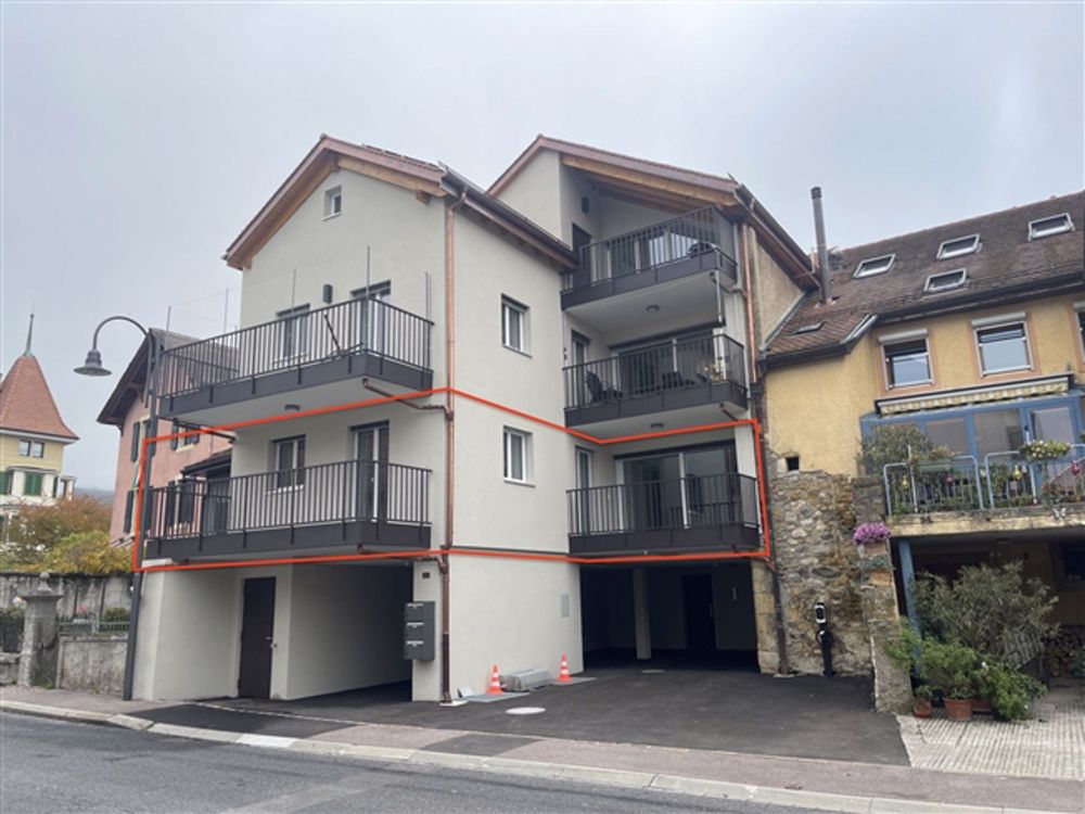 Große Neubauwohnung mit 2 Balkonen und Parkplatz - Bild 2