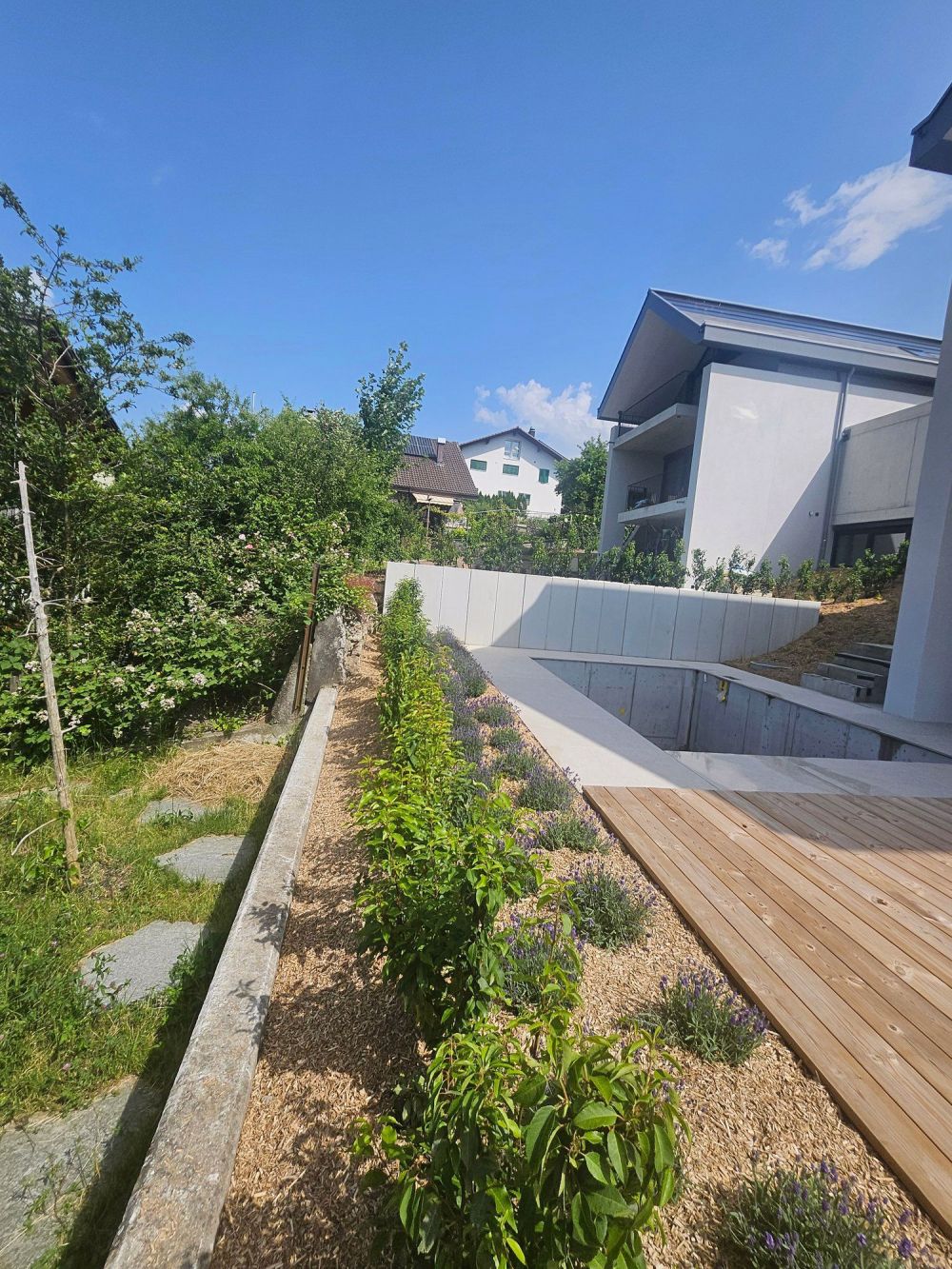 Villa mit Pool und Bojenplatz - wo der Tag am See erwacht - Bild 9