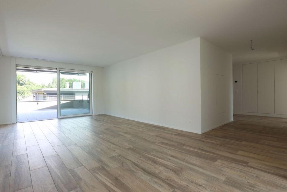 ERSTVERMIETUNG - Wohnen an ruhiger Lage - Wohnzimmer