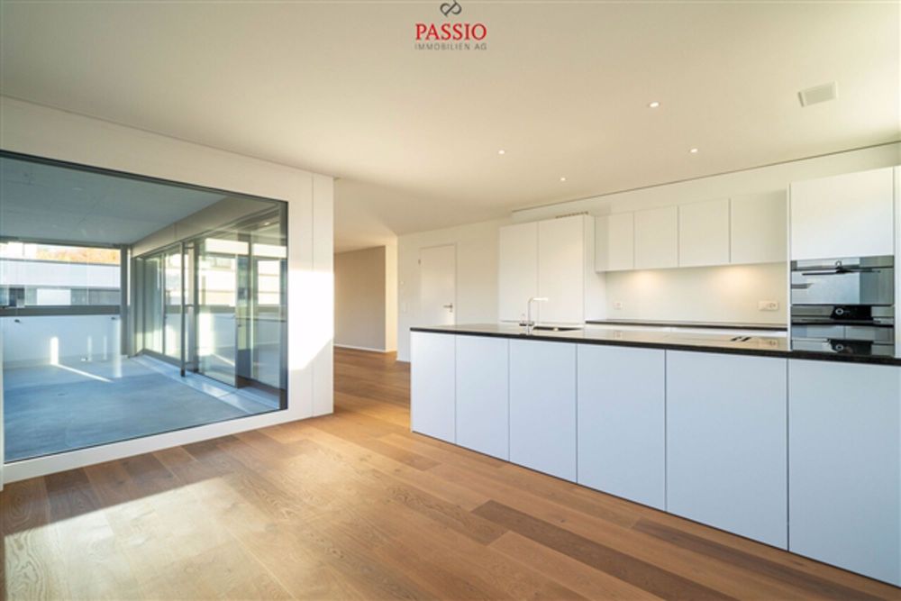 Neuwertige 4½-Zimmerwohnung mit Extra-Komfort in moderner Überbauung - Bild 2