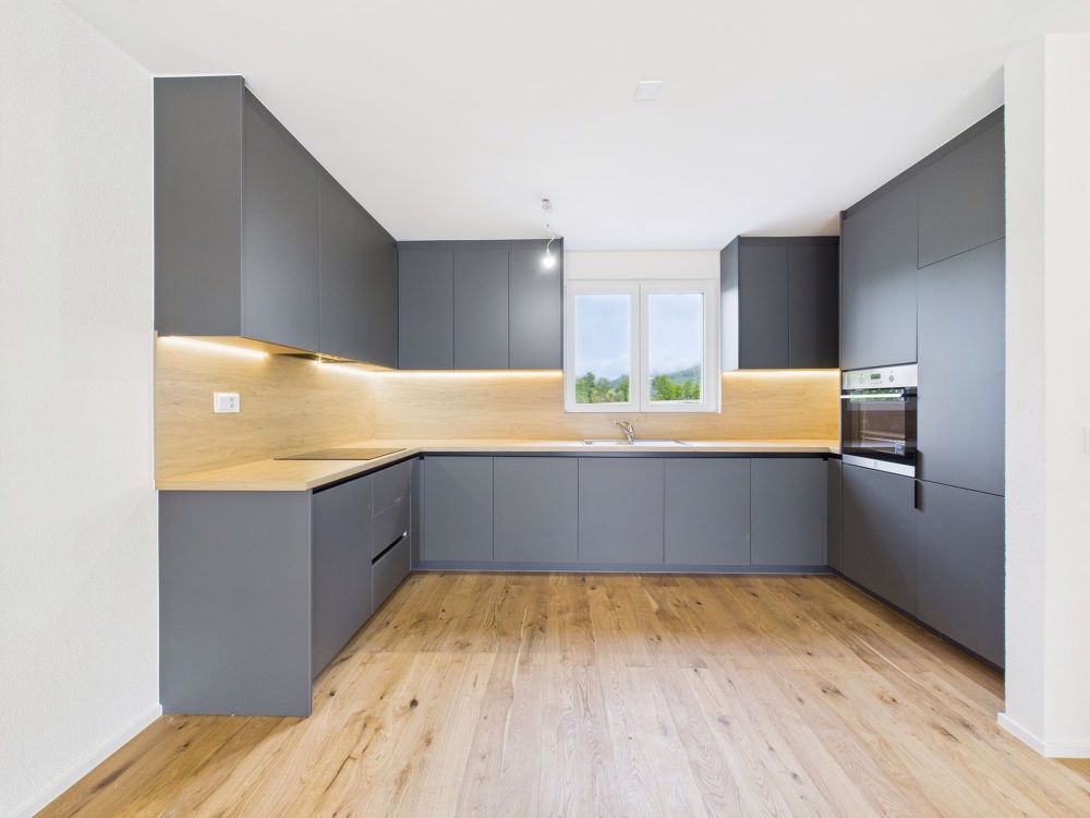 Triplex 4.5 pièces avec entrée privative et jardin – esprit villa à Vallorbe - Bild 2
