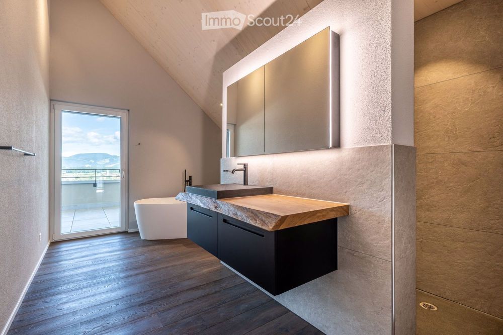 Modernes 5.5-Zimmer-Einfamilienhaus mit Weitblick in den Jura. - Bild 8