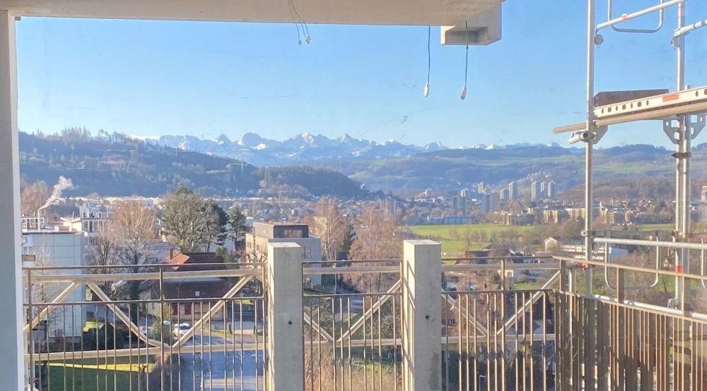 4 ½ Zimmer Attika mit grosser Sonnenterrasse im Flugbrunnenareal Bolligen - Bild 1