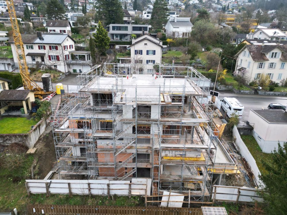 *Rohbau vollendet* Falcon: High-end Eleganz mit Terrasse und Balkonen - Walde Immobilien AG