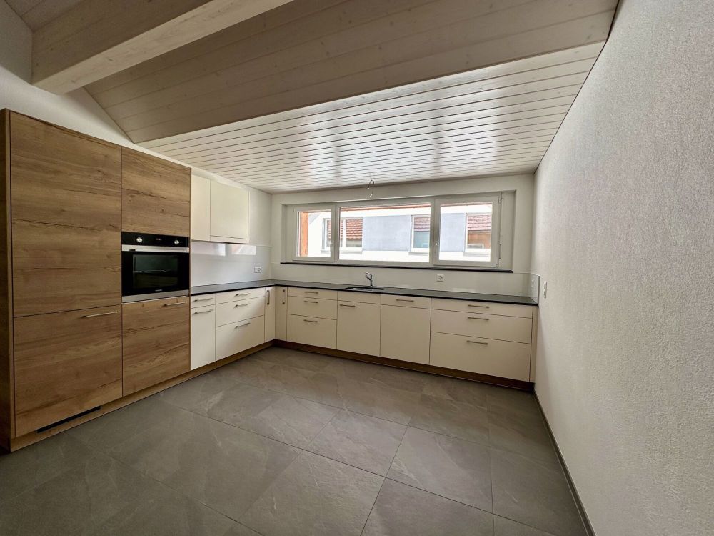Neubau 4.5-Zimmer Dachwohnung mit Aussicht ins Grüne A6 - Bild 4