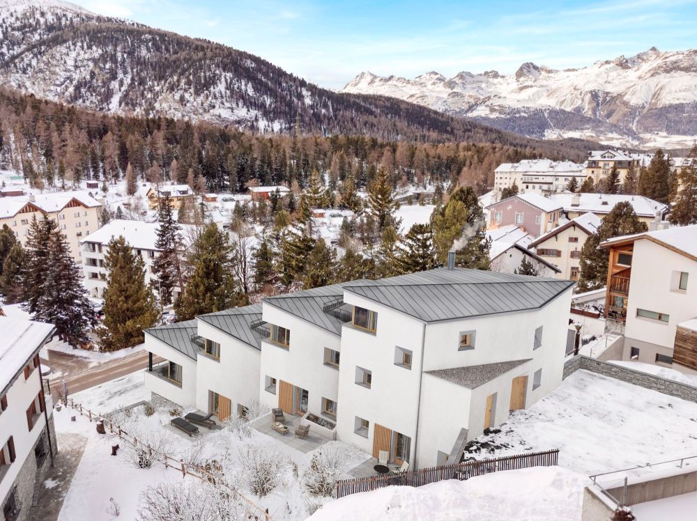 «Zuoberst» in der CHESA TERRAFINA 3.5-Zi-Maisonette-Zweitwohnung | dreamo.ch - Bild 2