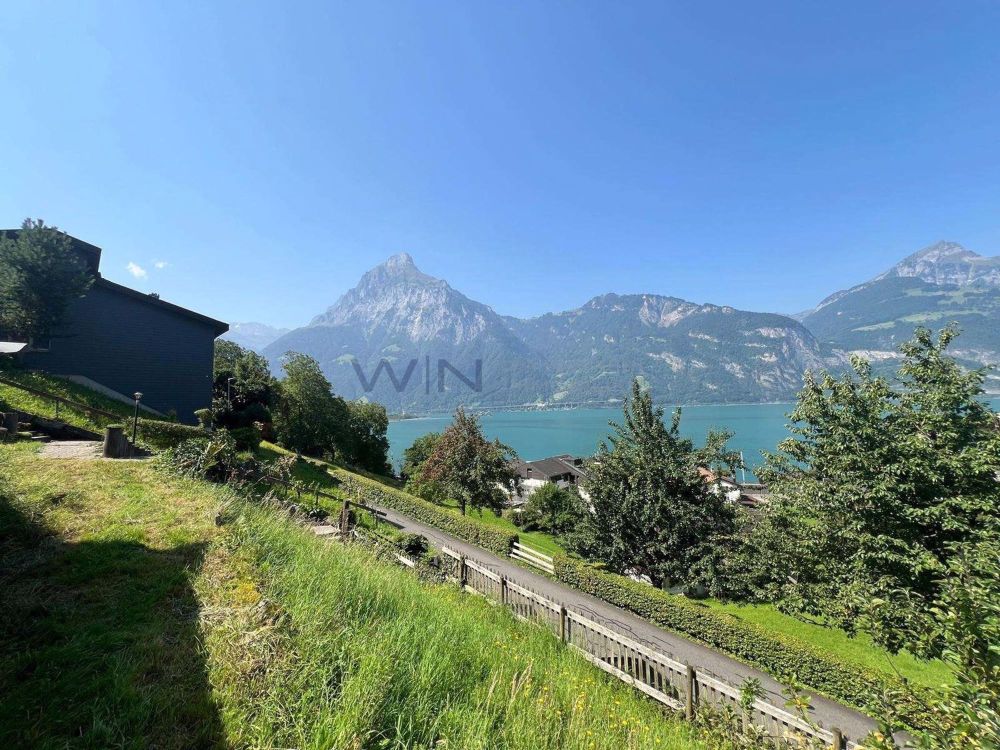 Majestätisch über ALLES - Majestätisch über ALLES