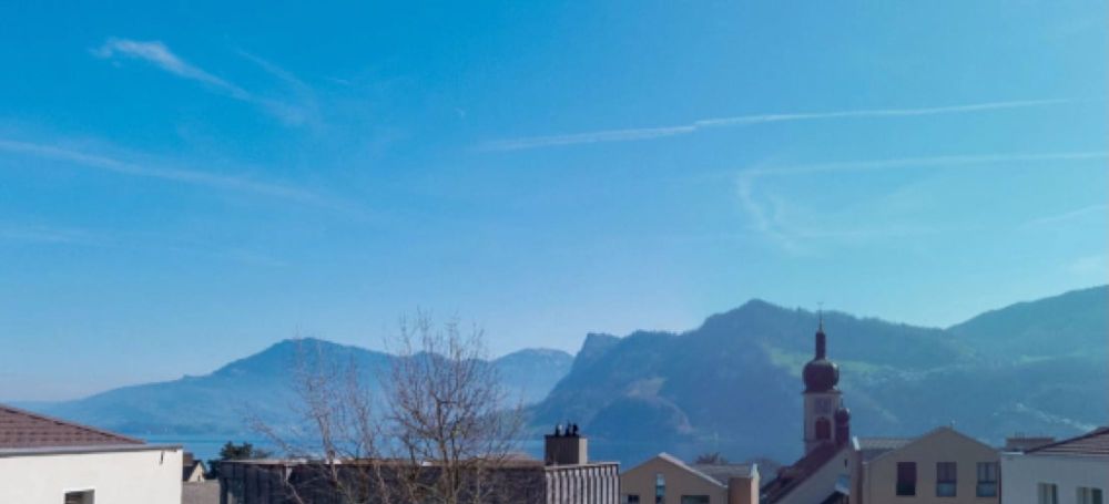 DUA LUX " Exklusive 4.5 Zi.- 1.3 Wohnung mit See- und Bergsicht - Bild 1