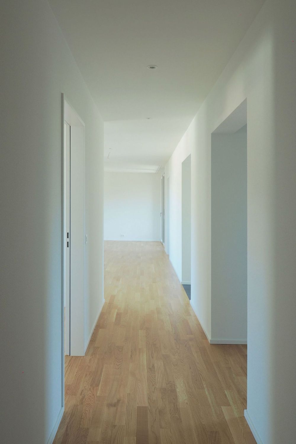 Grosszügige und moderne Neubauwohnung - Bild 6