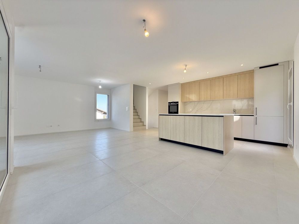 Villa neu und modern mit 2,5 unabhängigen Zimmern, grüner Umgebung - Bild 4