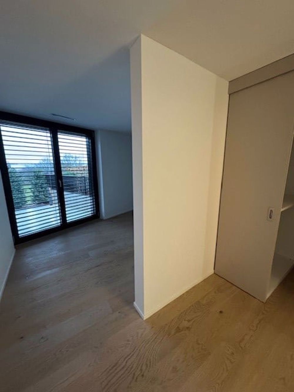 Neubau-Wohnung mit 172m2 Wohnfläche und zwei grossen Bastelräumen/Kellern - Bild 13