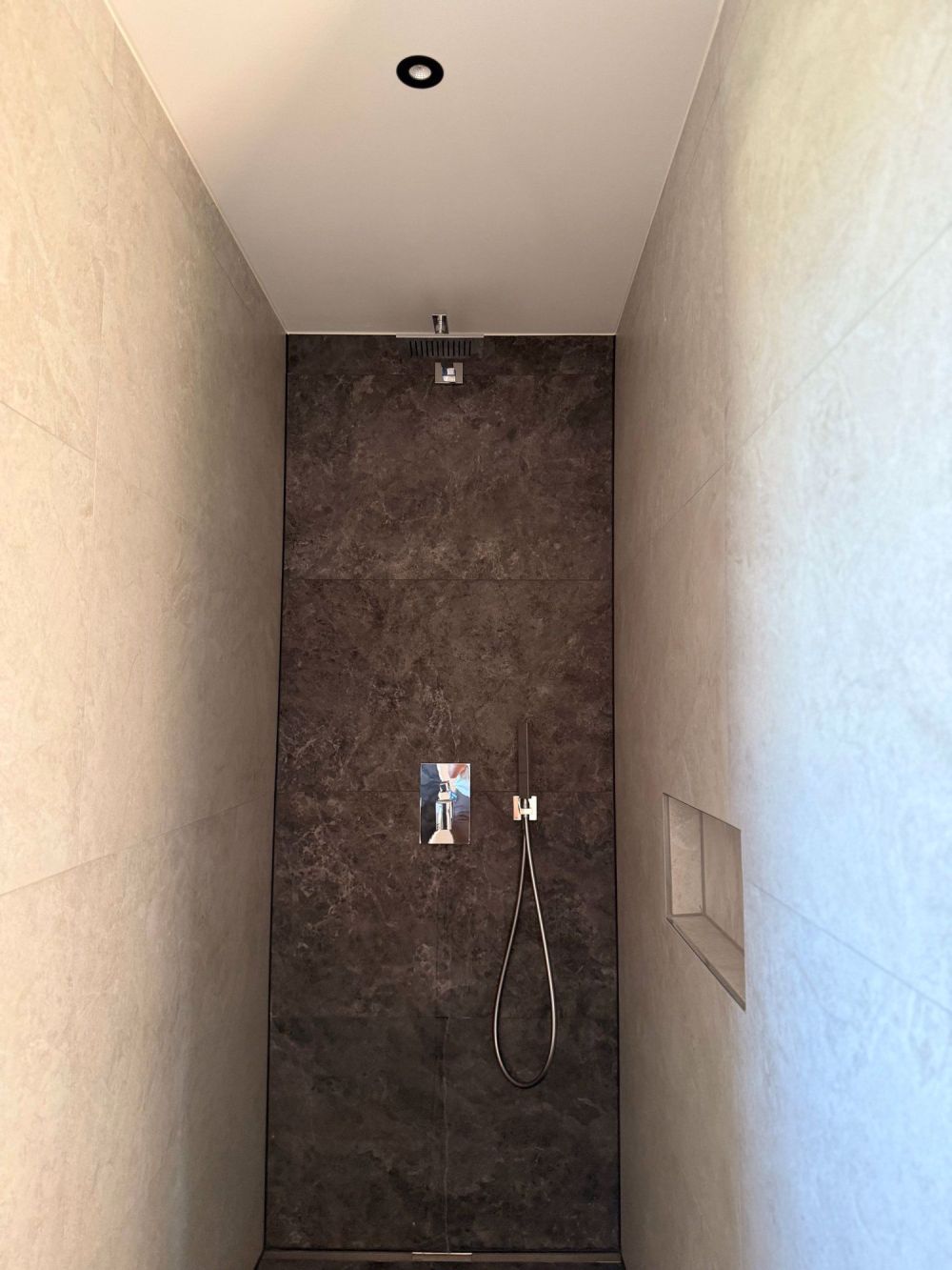 Luxuriöse 3.5-Zimmer-Attikawohnung mit atemberaubender 218 m² Terrasse in Däniken SO - Bild 12