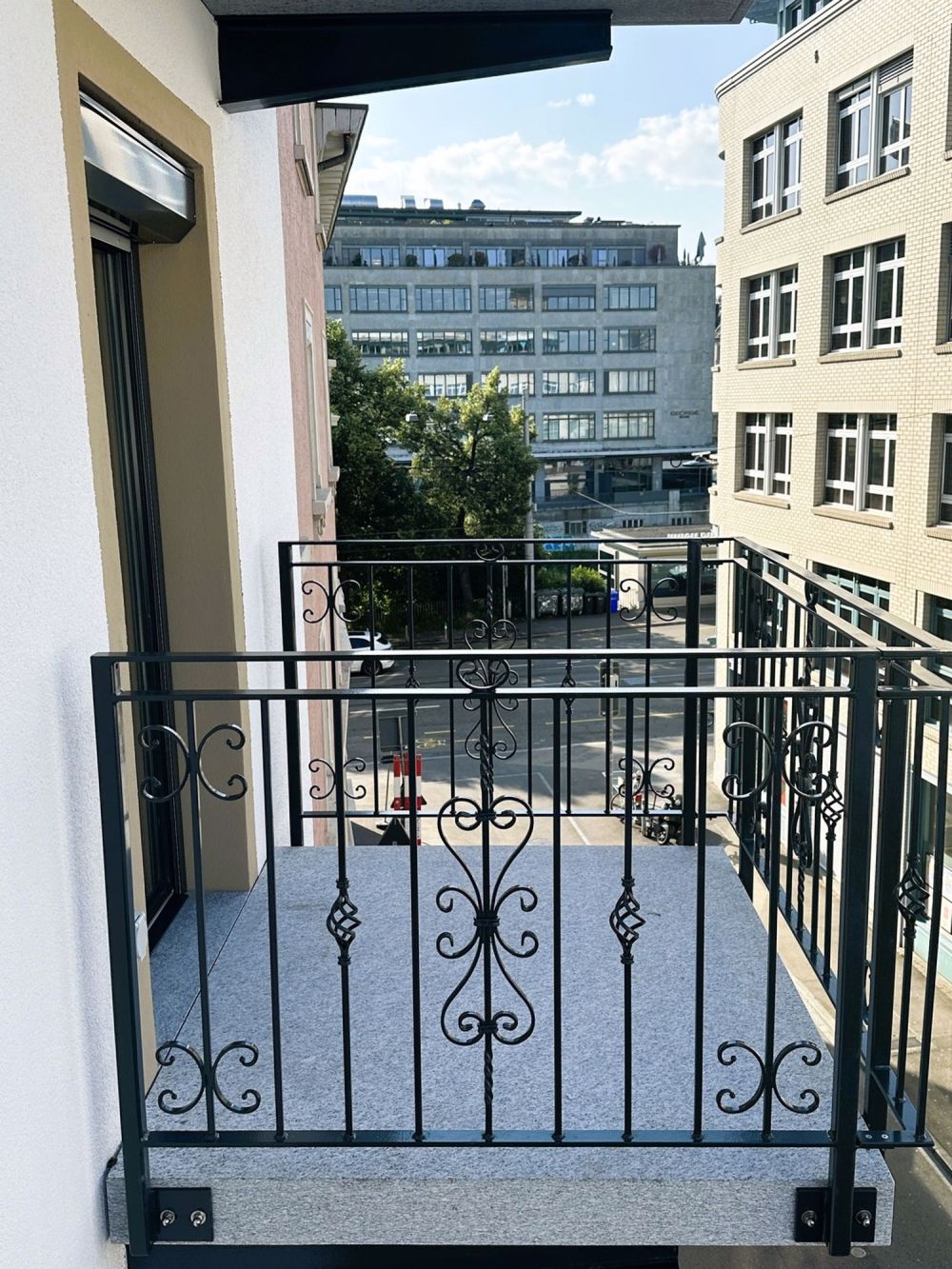 Historie trifft Moderne - Erstvermietung nach Totalsanierung - Balkon b. Schlafzimmer