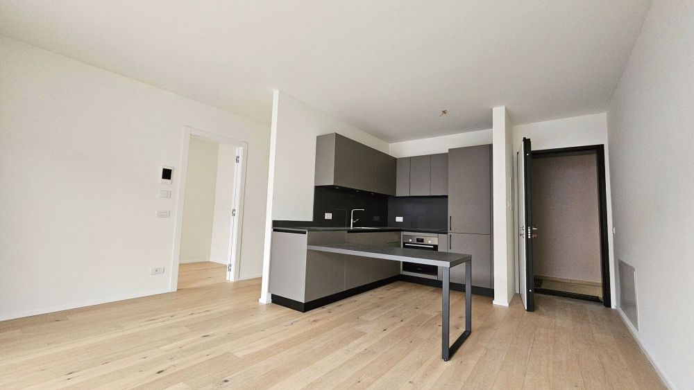 2.5 LOCALI ULTIMO PIANO ANCHE SECONDA RESIDENZA - Bild 3