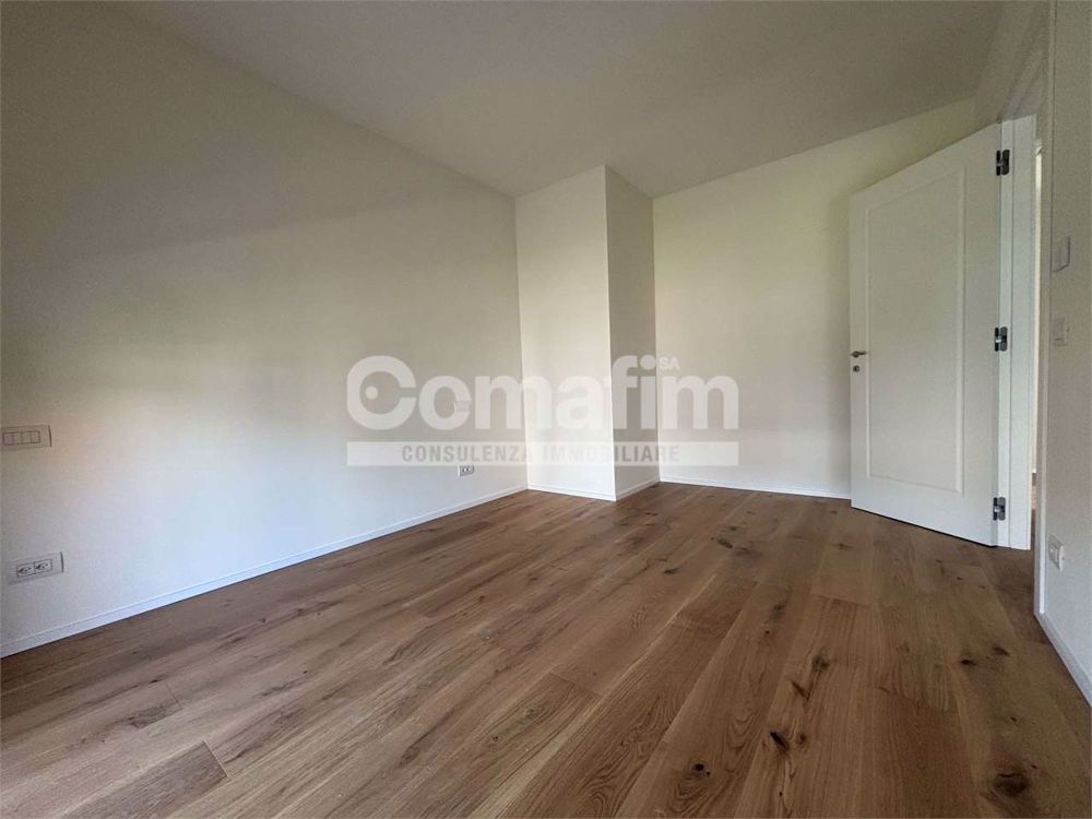 Chiasso : 2.5 locali al 1°P - Moderno con terrazzo - Bild 10