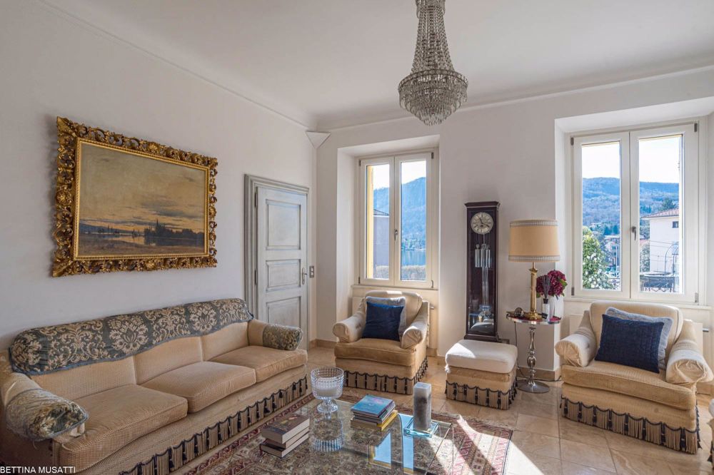 PONTE TRESA – SEEBLICK, ZWEI SCHRITE VOM BAHNHOF UND VON DER GRENZE ZU ITALIEN - Bild 3