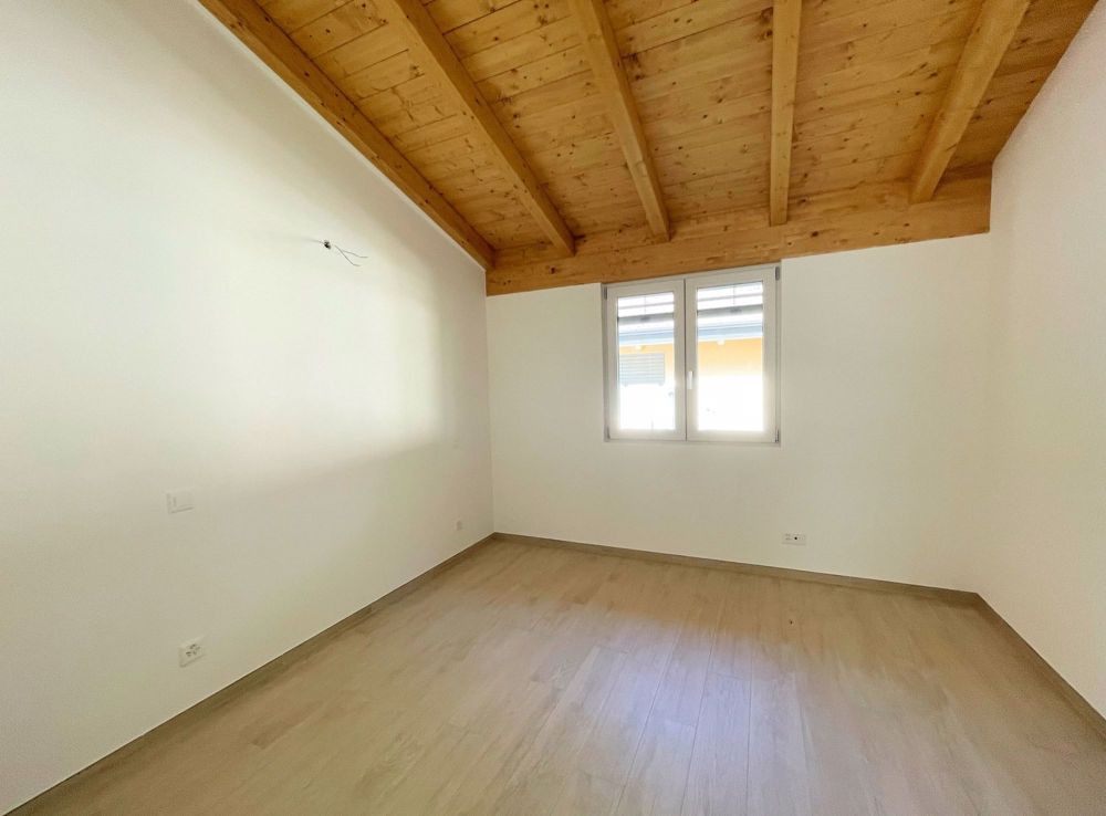 Neue Einfamilienhaus auf einer Ebene mit schönem Garten - Bild 12