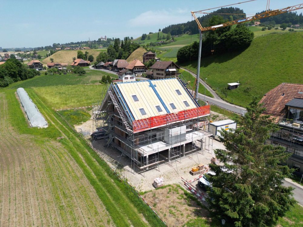 Dreifamilienhaus Gässli-Maisonettewohnung OG/DG Ost - Bild 1