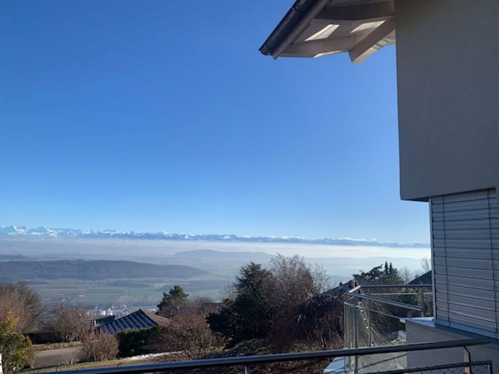 2073 Enges/NE Spacieuse et magnifique villa avec vue et garage double - Bild 3