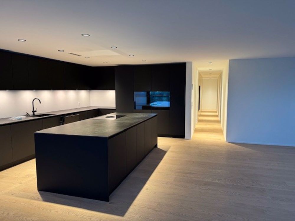 Neubau-Wohnung mit 172m2 Wohnfläche und zwei grossen Bastelräumen/Kellern - Bild 5