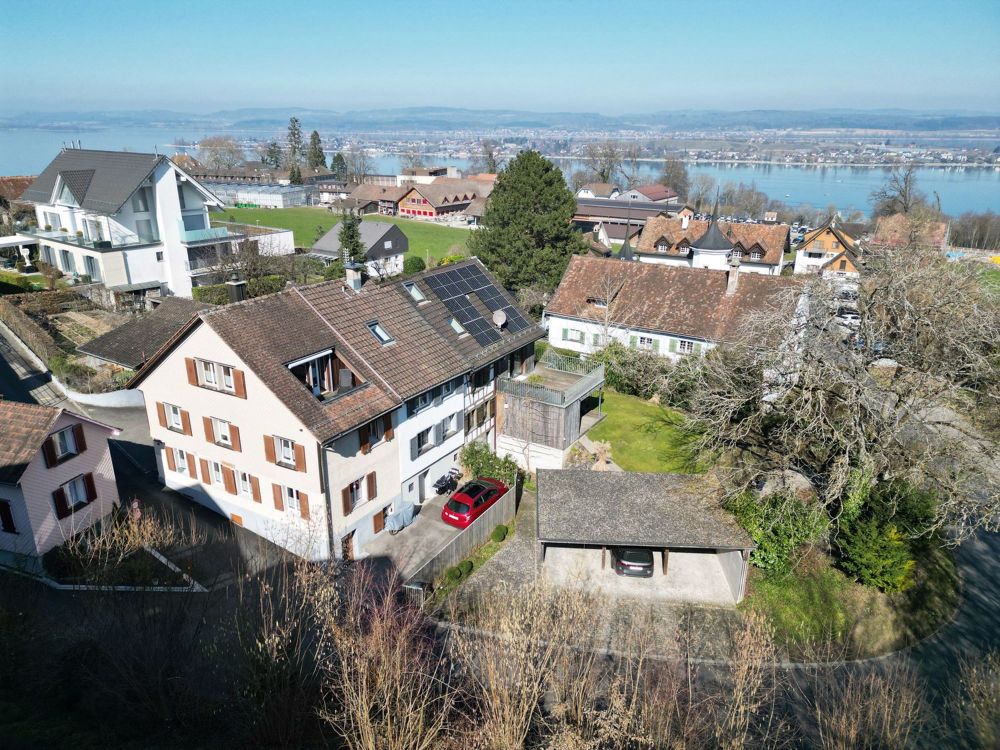2 zusammengebaute Häuser - Hausansichten Nr. 19 u. 21 Salenstein steuergünstig Seesicht Immobilienmakler FEHR Immopartner AG kaufen verkaufen Bodensee