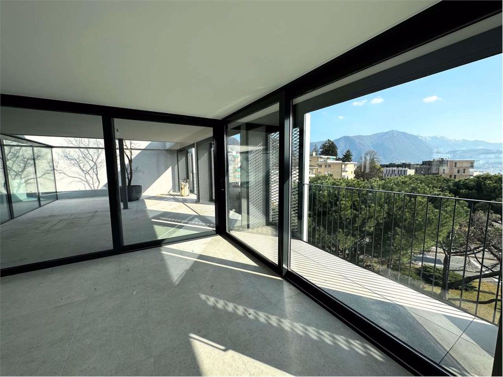 Splendido attico panoramico con ampio terrazzo - Bild 8