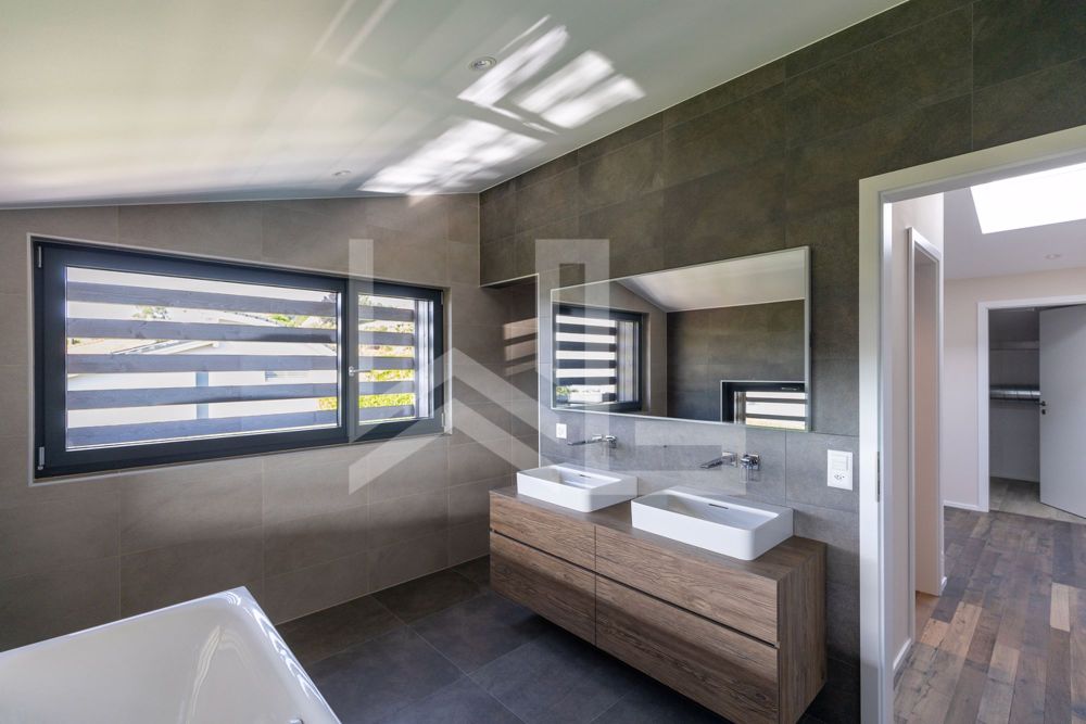 Schönes Anwesen mit außergewöhnlichem Blick auf den See und die Alpen - Bild 11